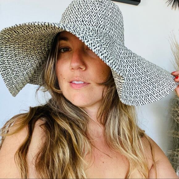 J CREW Black White Grey Woven Floppy Wide Brim Sun Hat Vacation Beach Summer - Picture 6 of 6